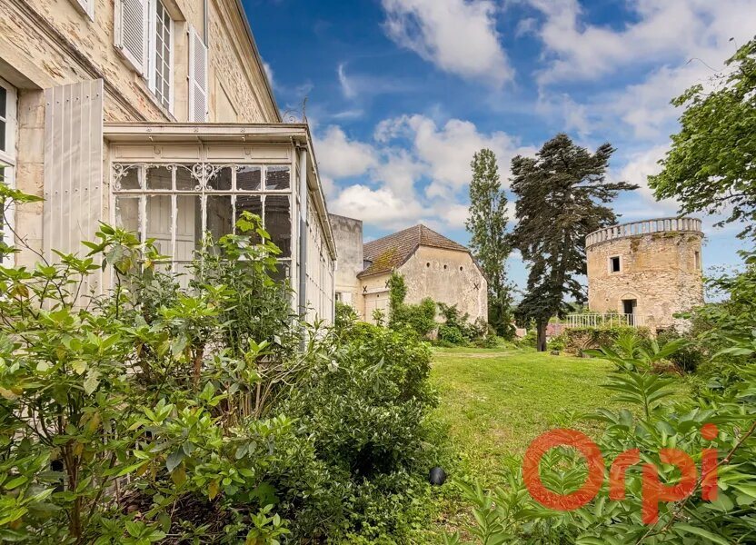 Maison à vendre, 311m², Saint-Amand-Montrond