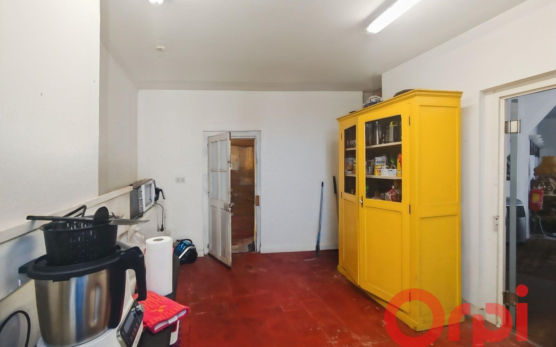 Maison à vendre, 155m², Bessais-le-Fromental