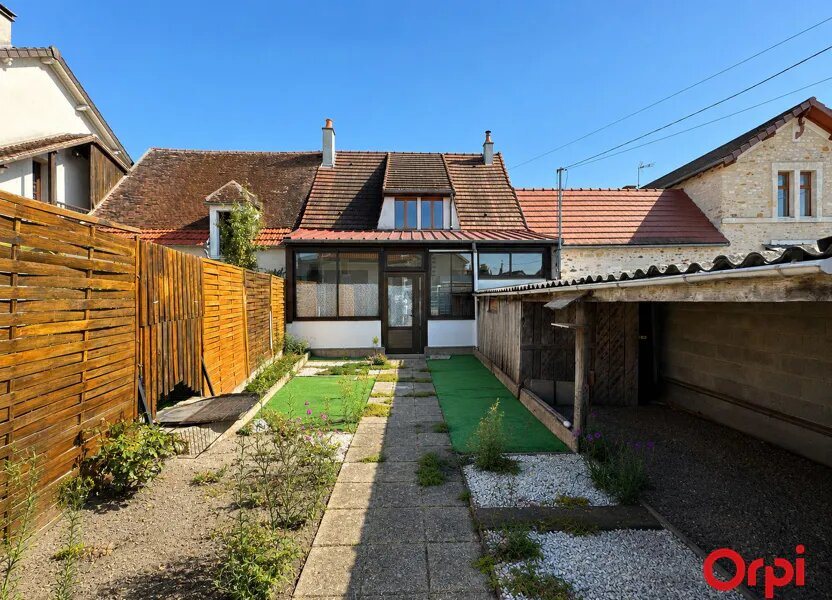 Maison à vendre, 71m², Saint-Amand-Montrond