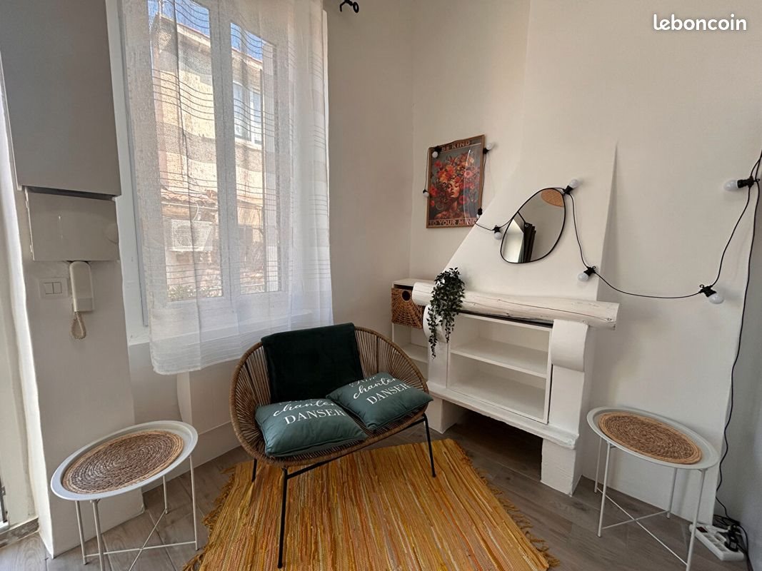 Appartement à louer, 29m², Nîmes