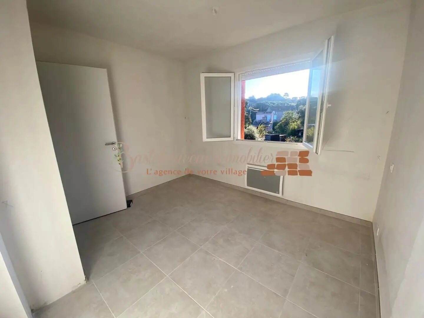 Maison à louer, 85m², Bastelicaccia