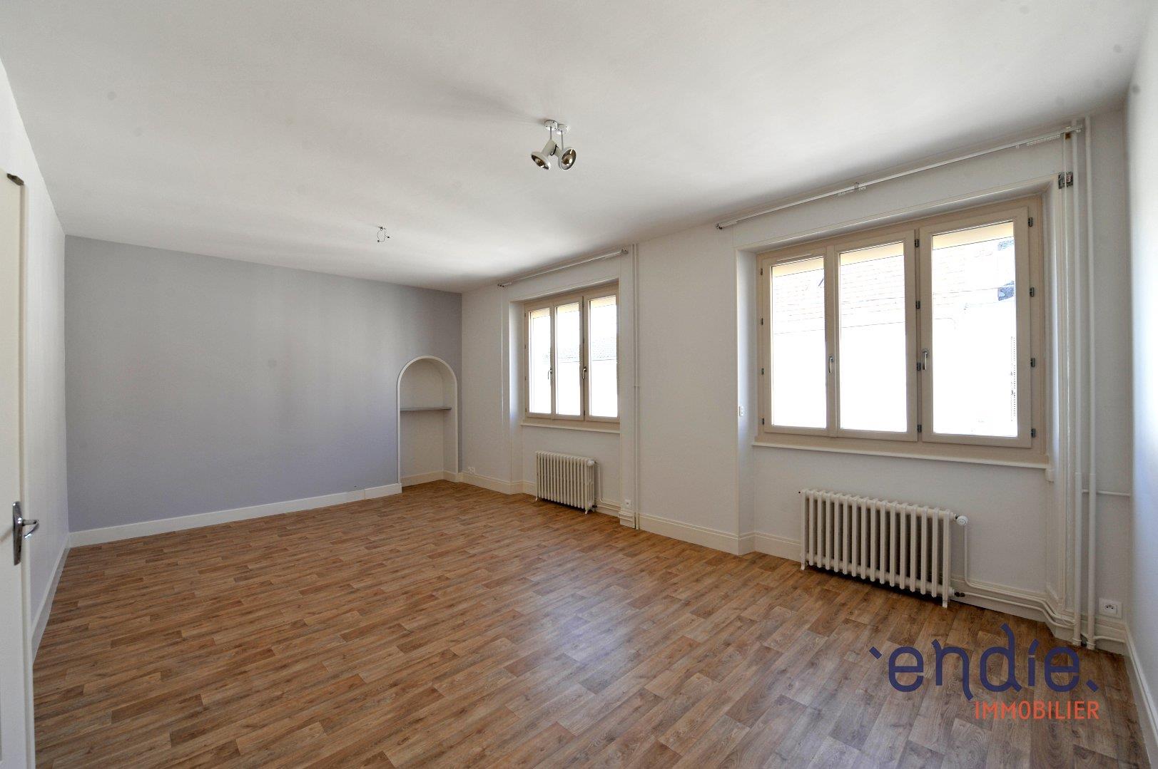 Maison à vendre, 386m², Néris-les-Bains