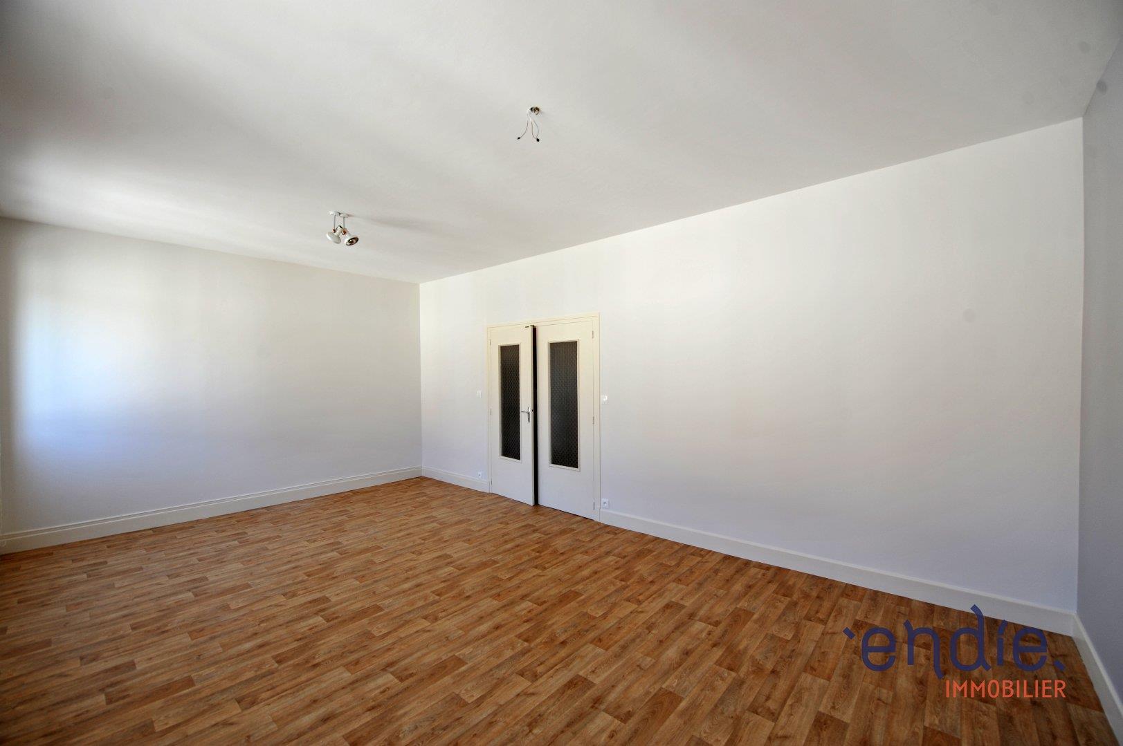 Maison à vendre, 386m², Néris-les-Bains