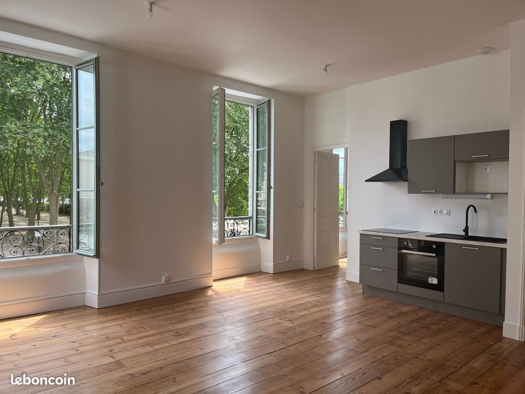Appartement à louer, 61m², Pau