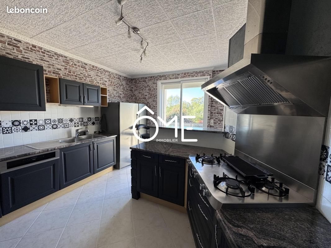 Maison à vendre, 230m², Sainte-Féréole