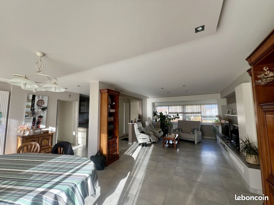 Maison à vendre, 102m², La Bruffière