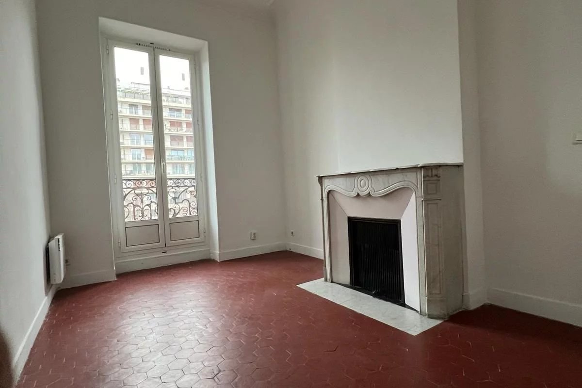 Appartement à louer, 65m², Marseille 6ème