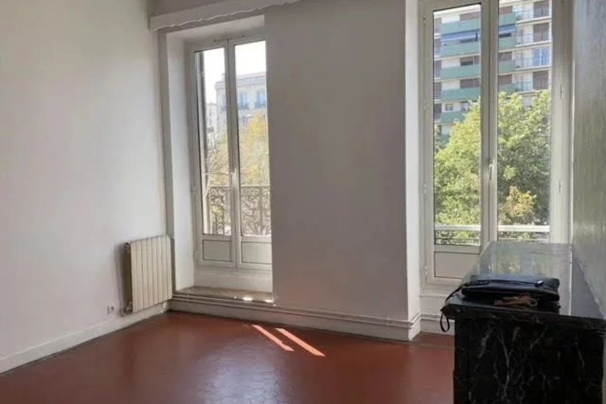 Appartement à louer, 65m², Marseille 6ème