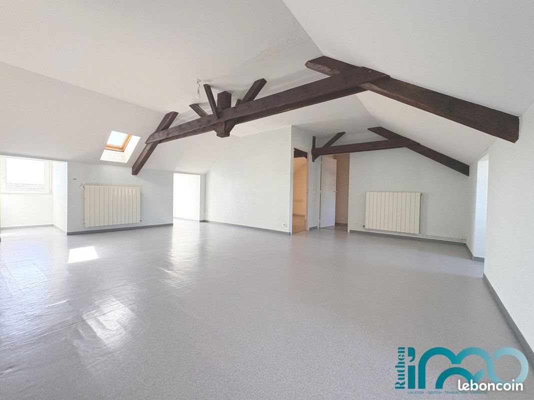 Appartement à louer, 76m², Réquista