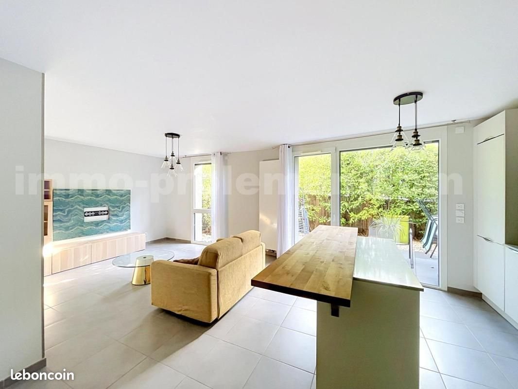 Appartement à louer, 70m², Vétraz-Monthoux