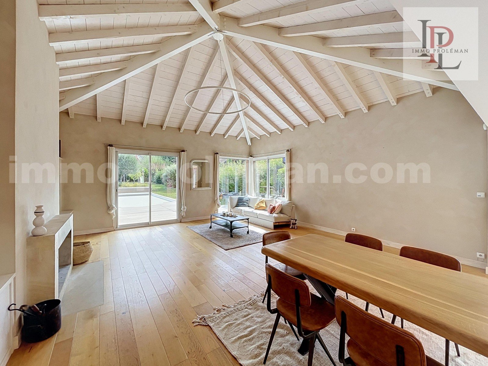 Maison à louer, 195m², Vétraz-Monthoux