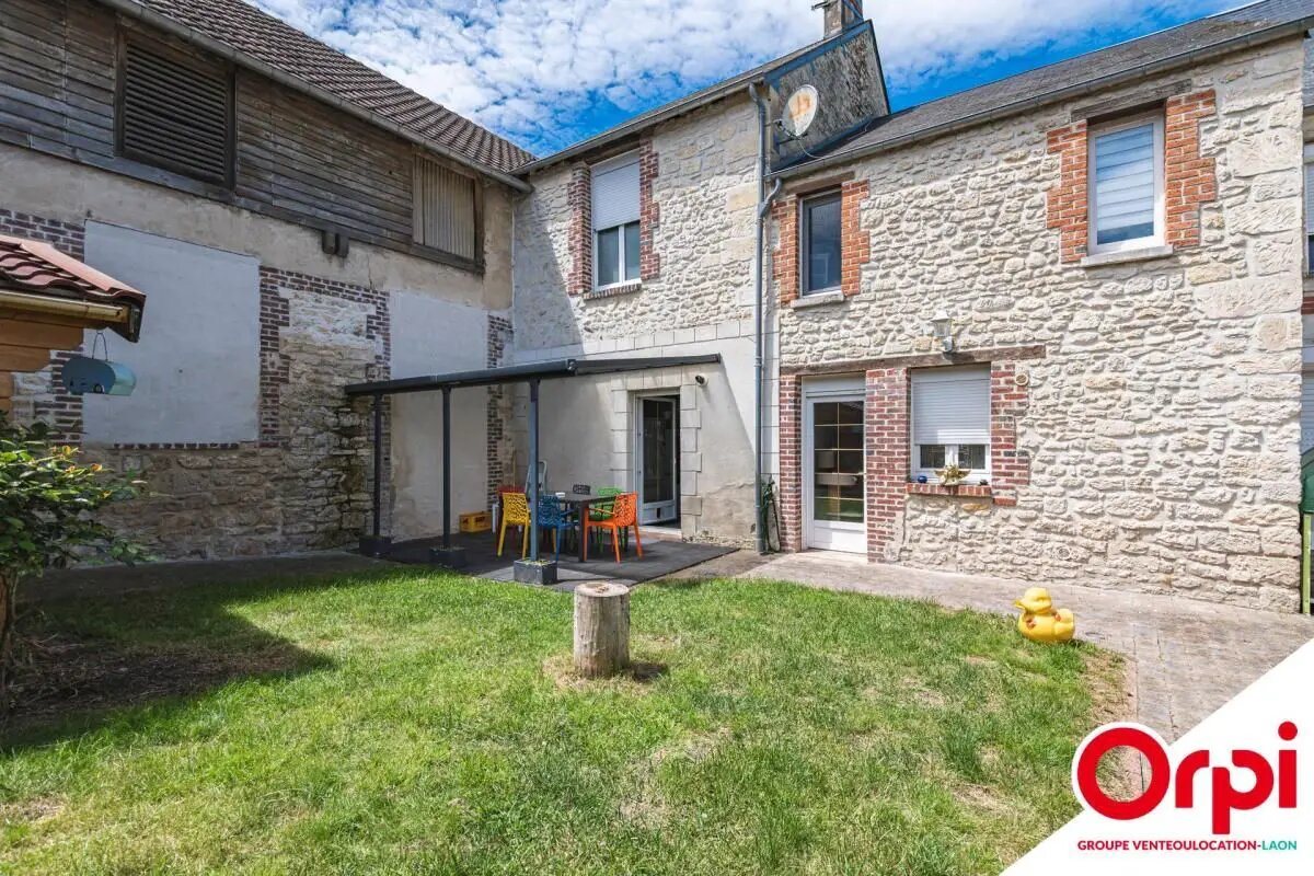 Maison à vendre, 115m², Bruyères-et-Montbérault