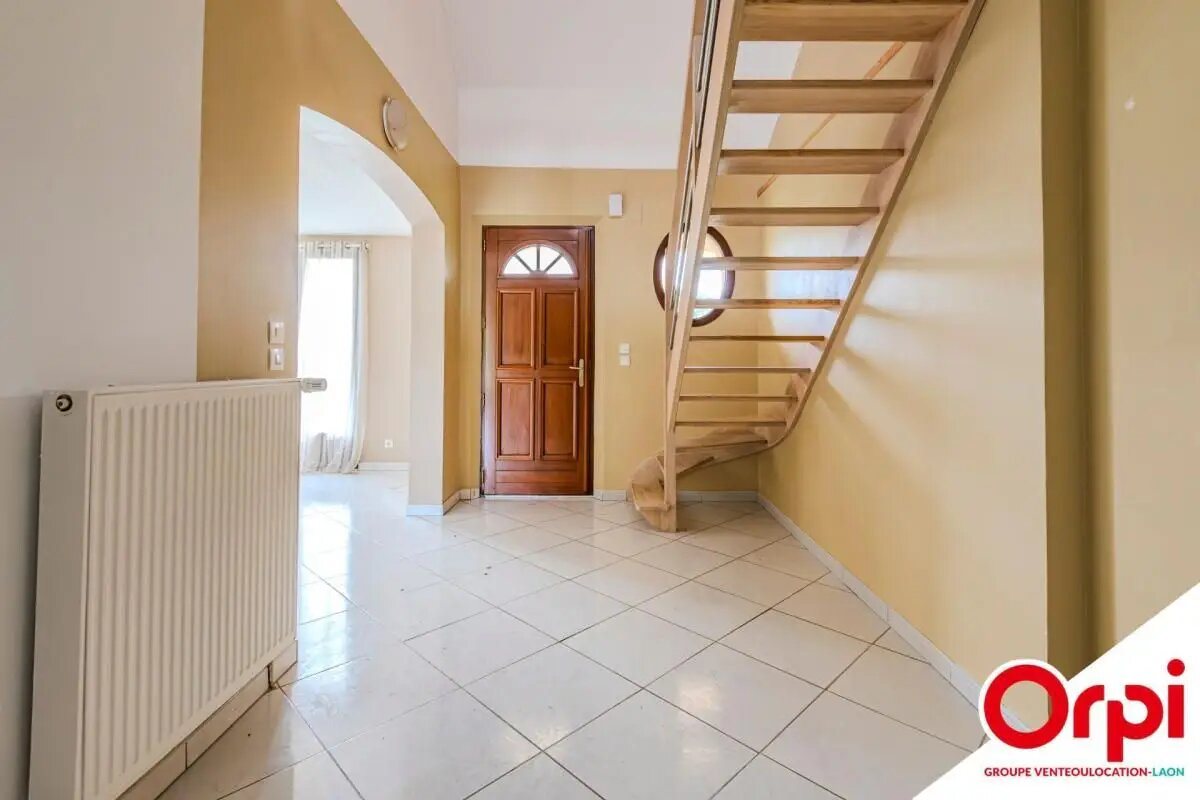 Maison à vendre, 173m², Bruyères-et-Montbérault