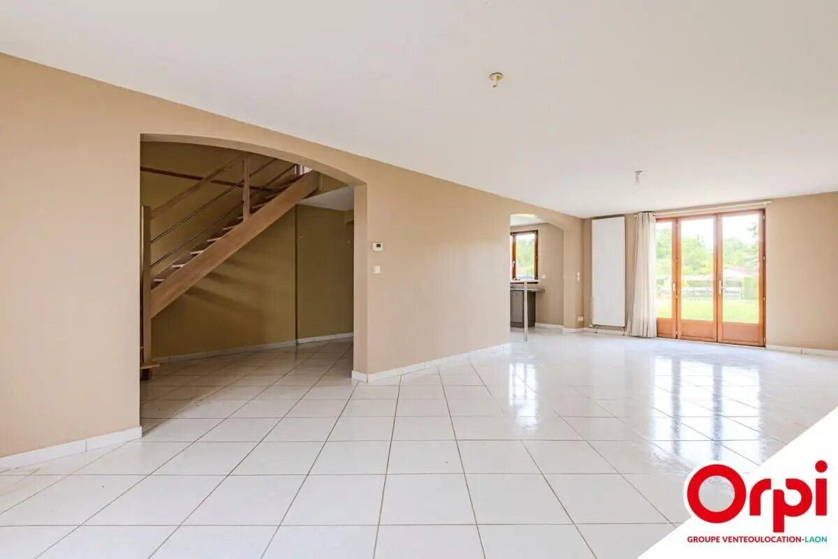 Maison à vendre, 173m², Bruyères-et-Montbérault