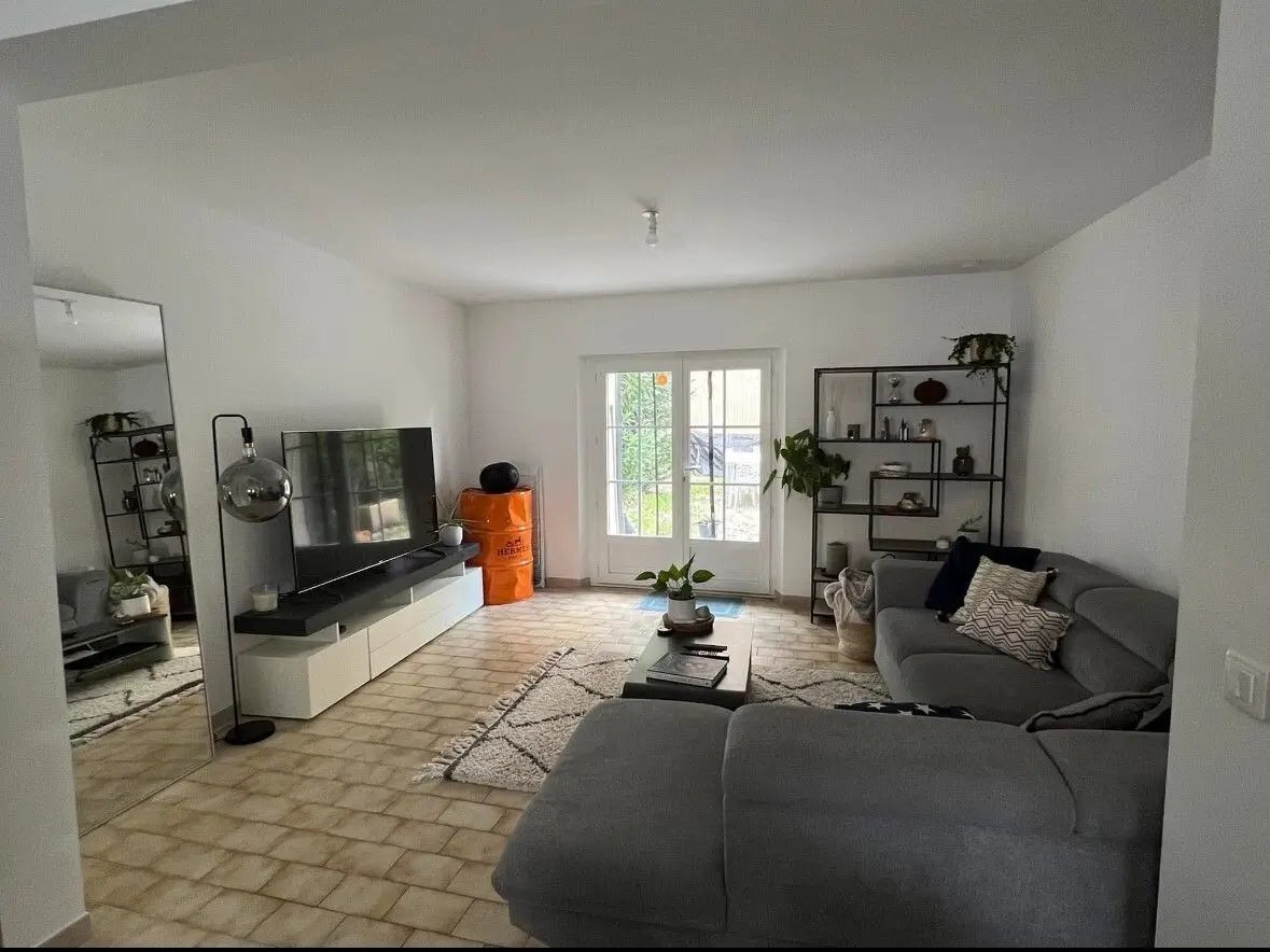 Maison à louer, 65m², Mollégès