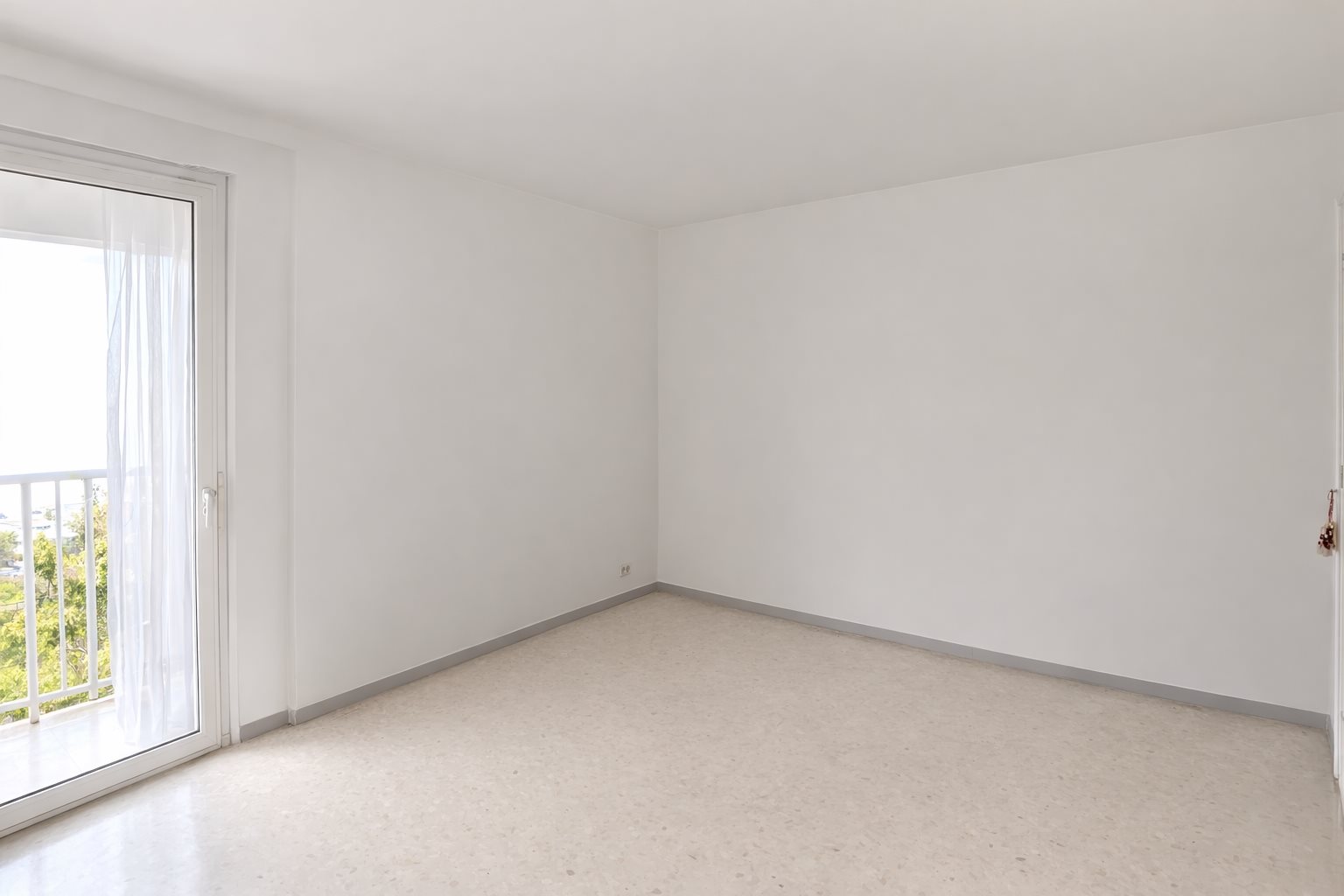 Appartement à louer, 2m², Cassis