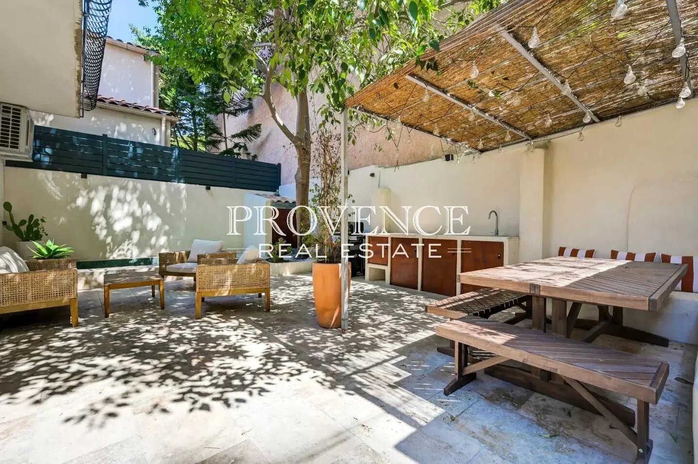 Maison à louer, 97m², Marseille 8ème