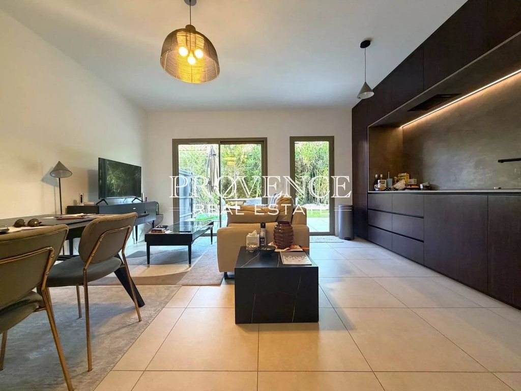 Appartement à louer, 64m², Marseille 8ème