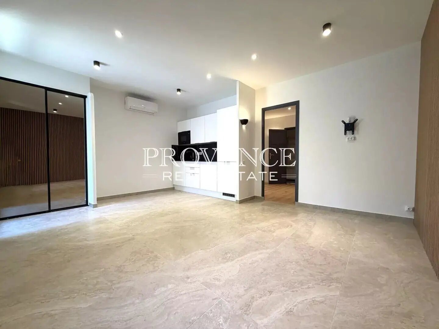 Appartement à louer, 40m², Marseille 8ème
