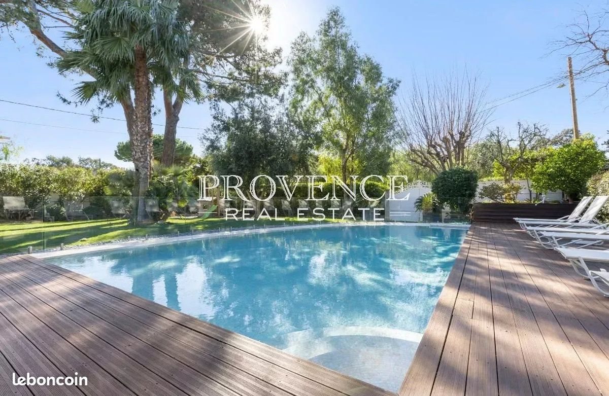 Maison à louer, 280m², Marseille 8ème