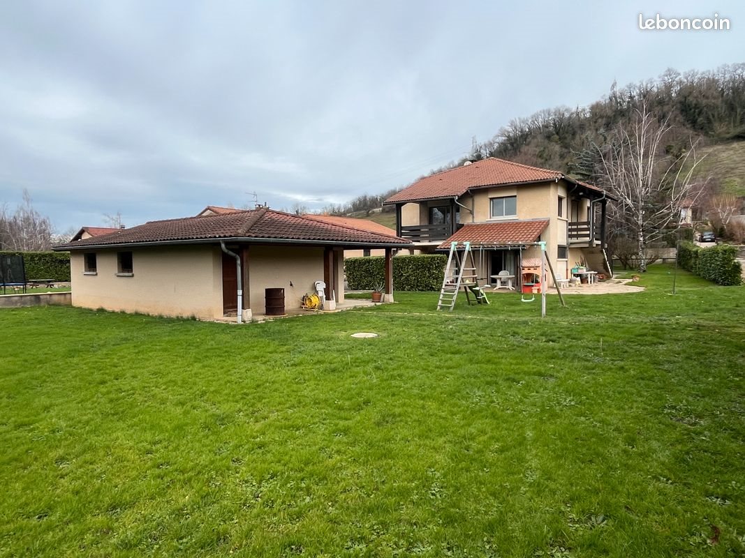 Maison à vendre, 186m², Vaux-en-Bugey