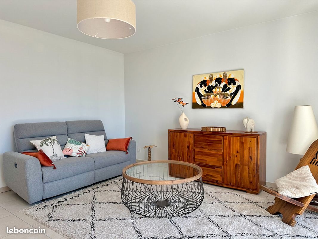 Appartement à louer, 61m², Belleville