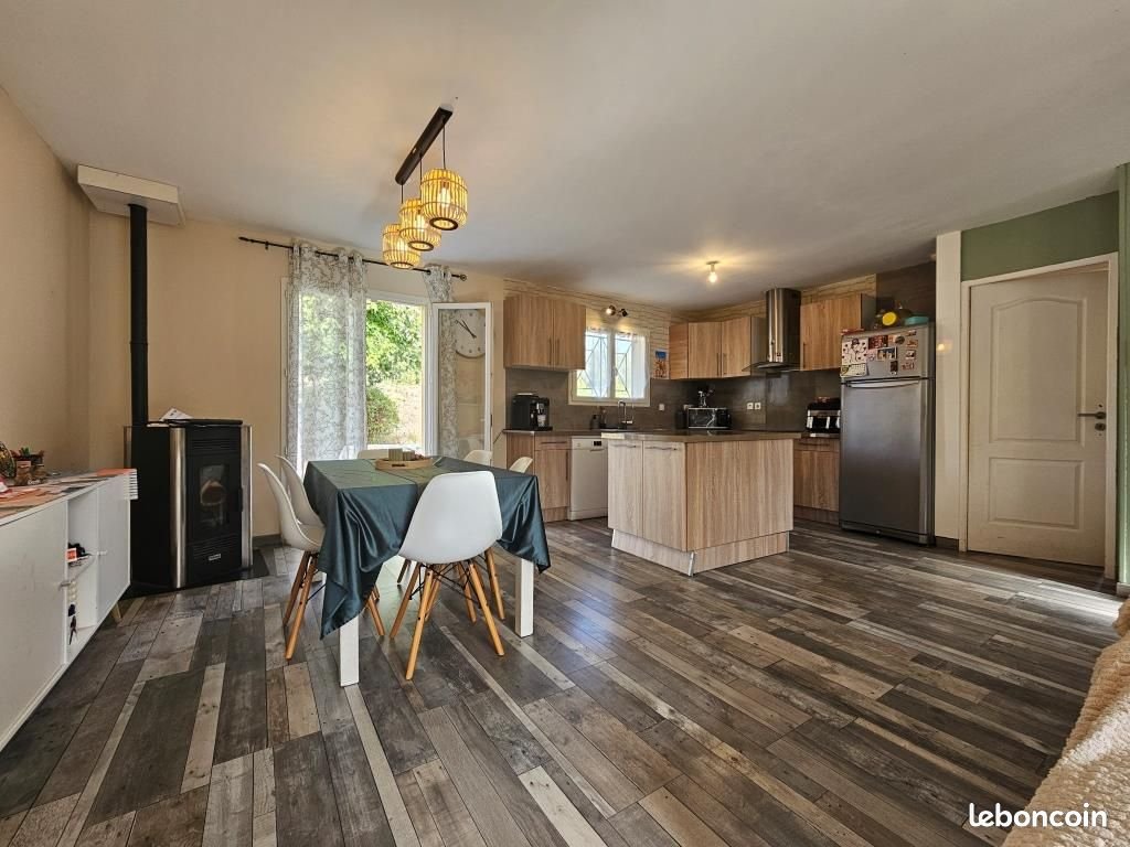 Maison à vendre, 105m², Saint-Yzan-de-Soudiac
