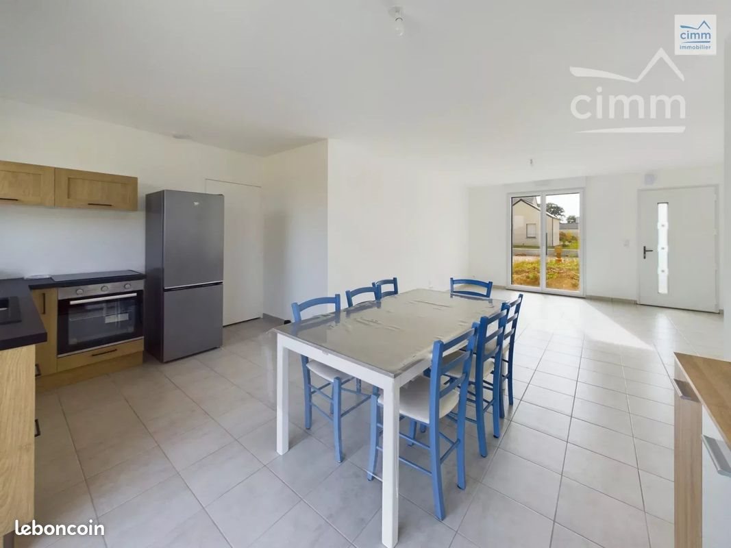 Maison à louer, 84m², Lieuron
