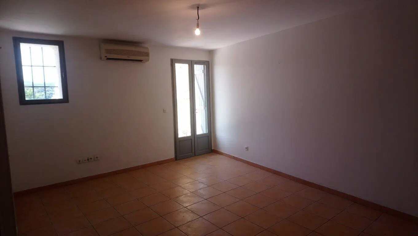 Appartement à louer, 35m², Montbazin