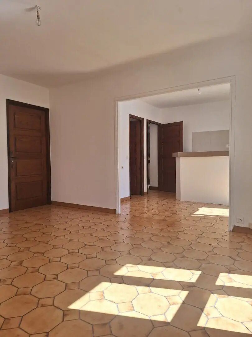 Appartement à louer, 49m², Poussan