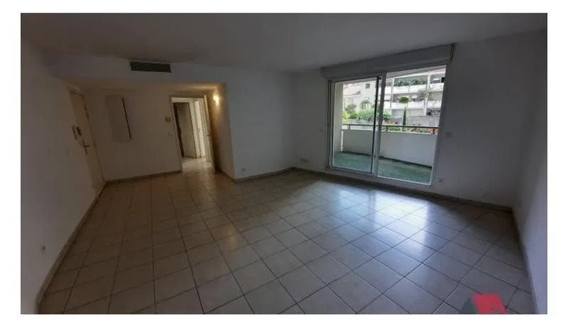 Appartement à louer, 63m², Marseille 8ème
