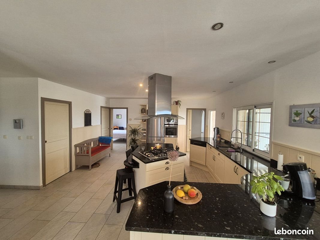 Maison à vendre, 150m², Arnaud-Guilhem