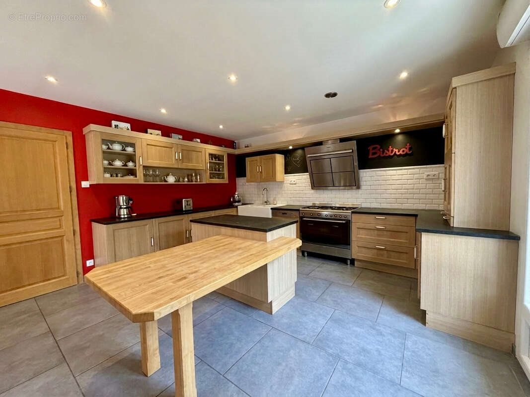 Maison à vendre, 213m², Haute-Kontz