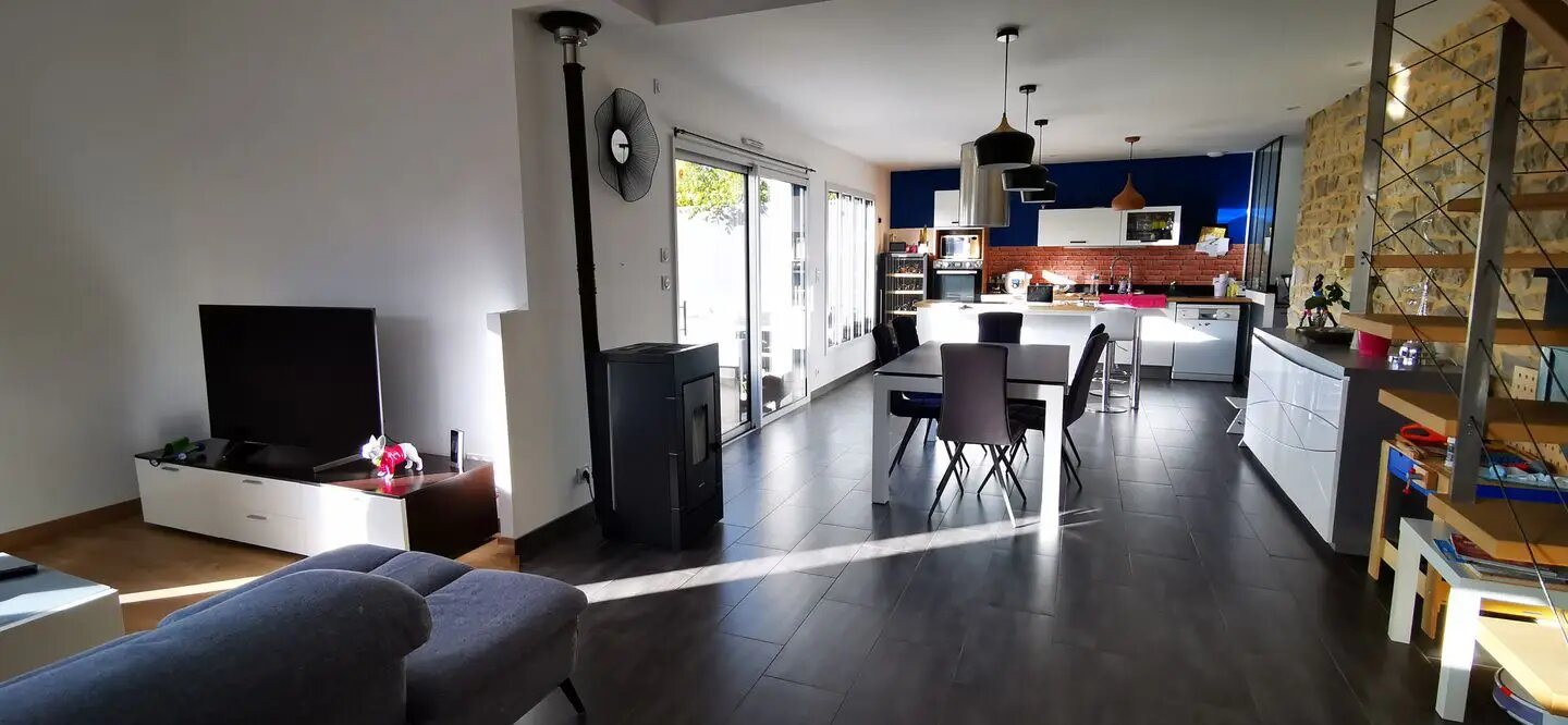 Maison à louer, 147m², Saint-Aubin-du-Cormier