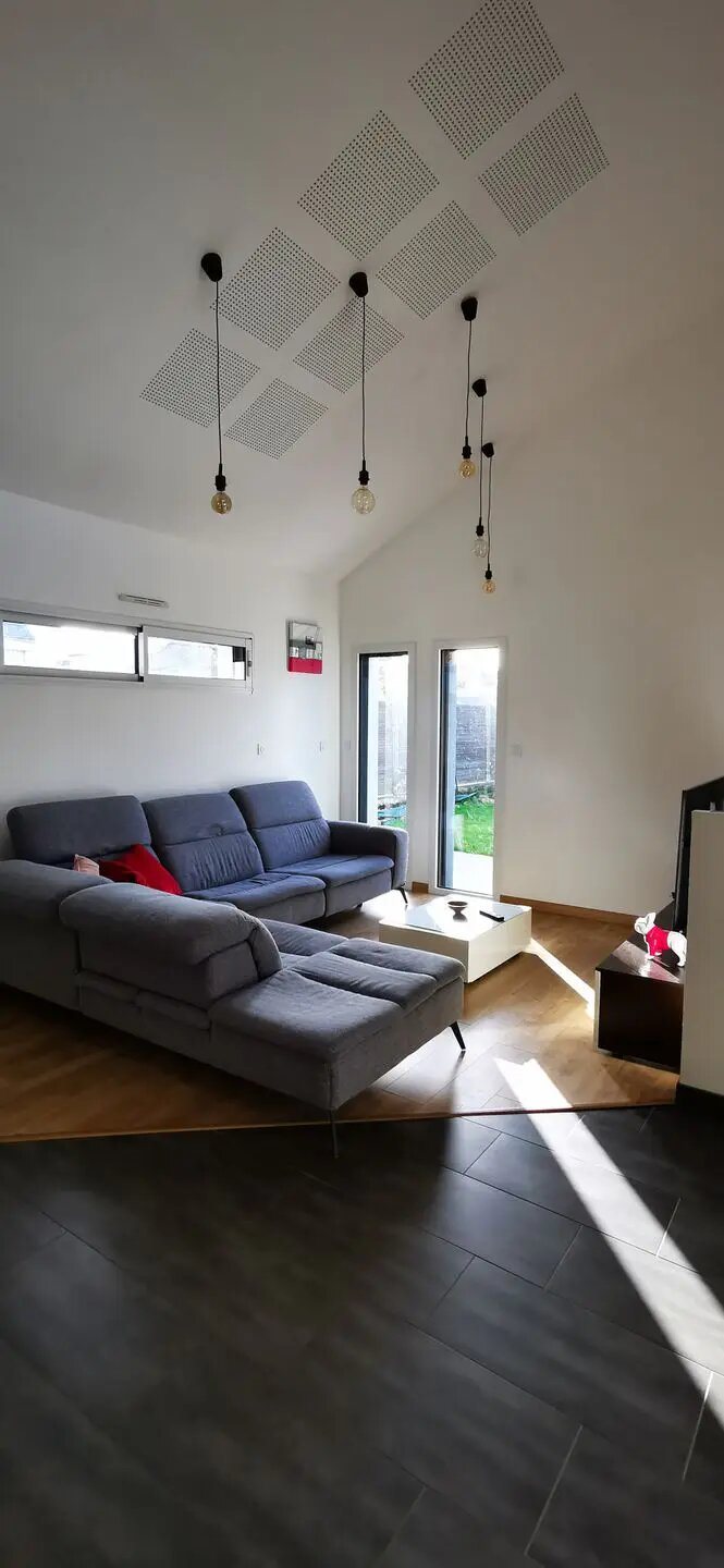 Maison à louer, 147m², Saint-Aubin-du-Cormier