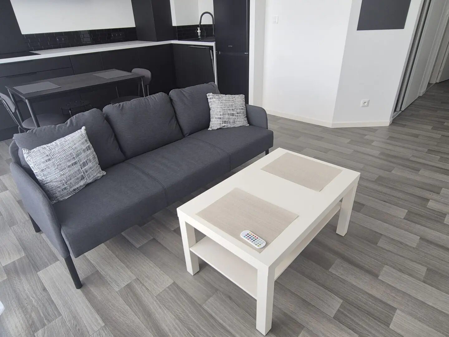 Appartement à louer, 45m², Saint-Aubin-du-Cormier