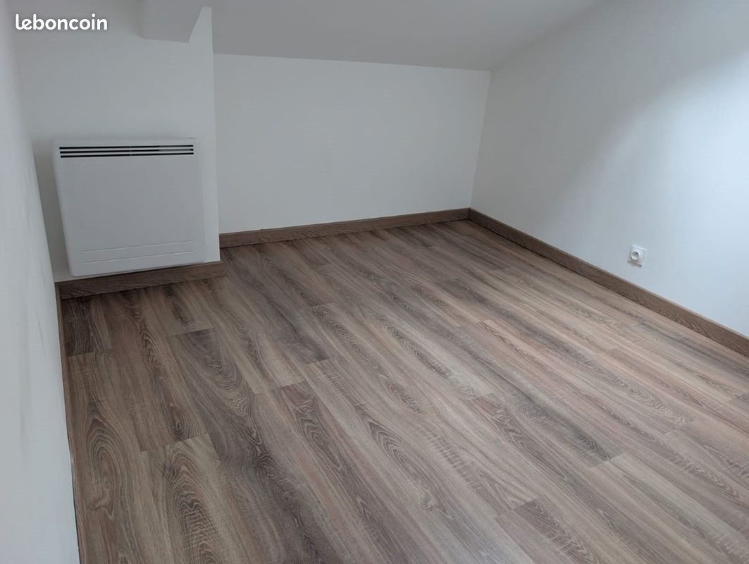 Maison à louer, 98m², Saint-Aubin-du-Cormier
