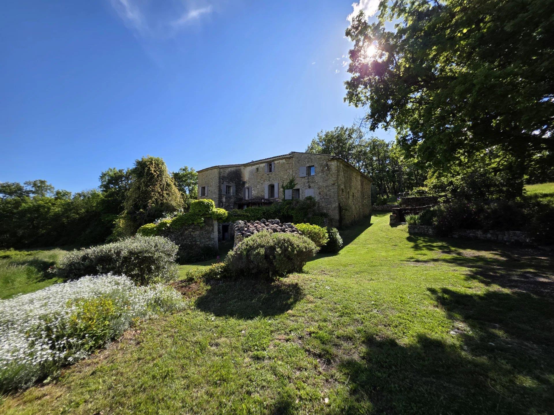 Maison à vendre, 273m², Simiane-la-Rotonde