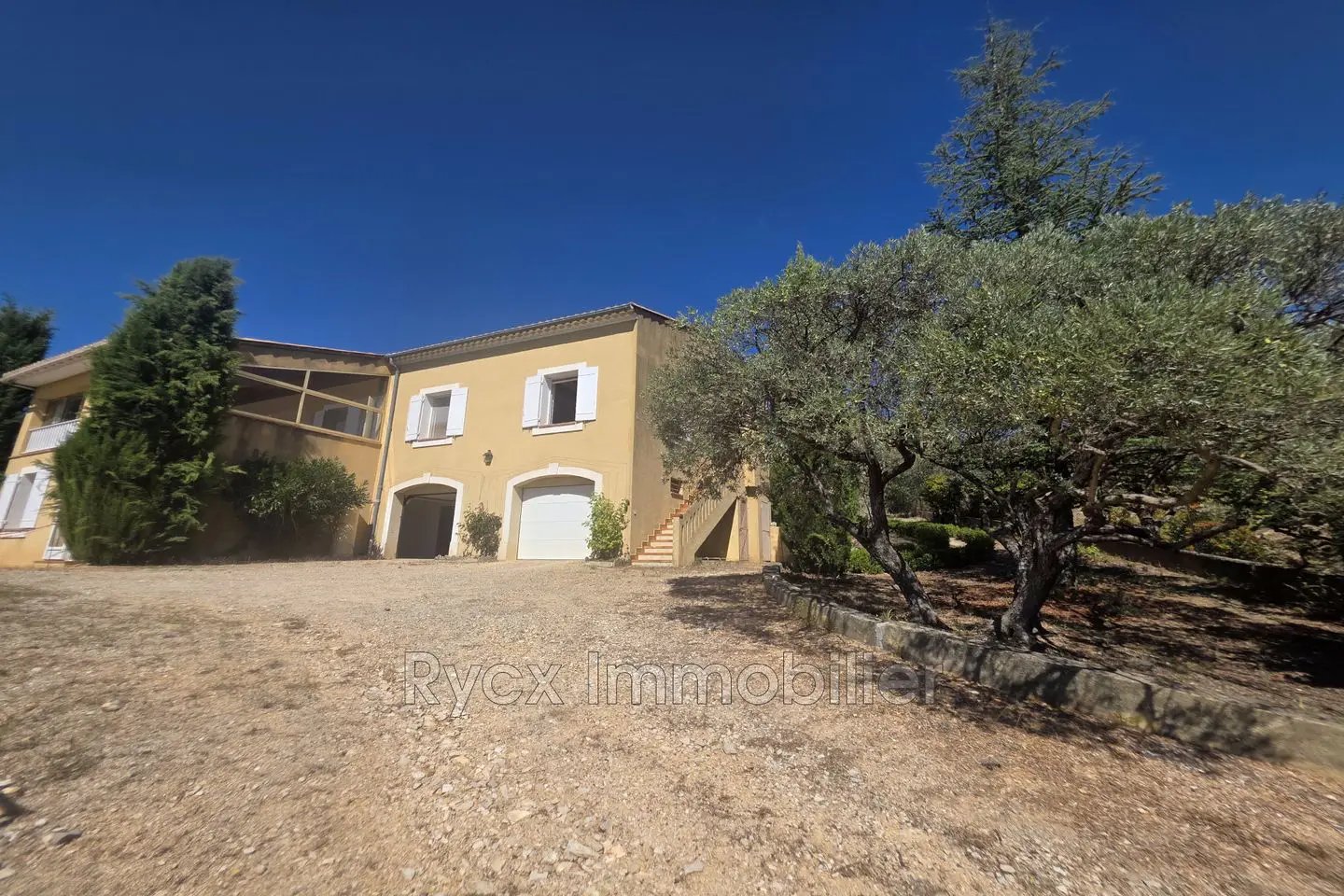 Maison à vendre, 9m², Saint-Saturnin-lès-Apt