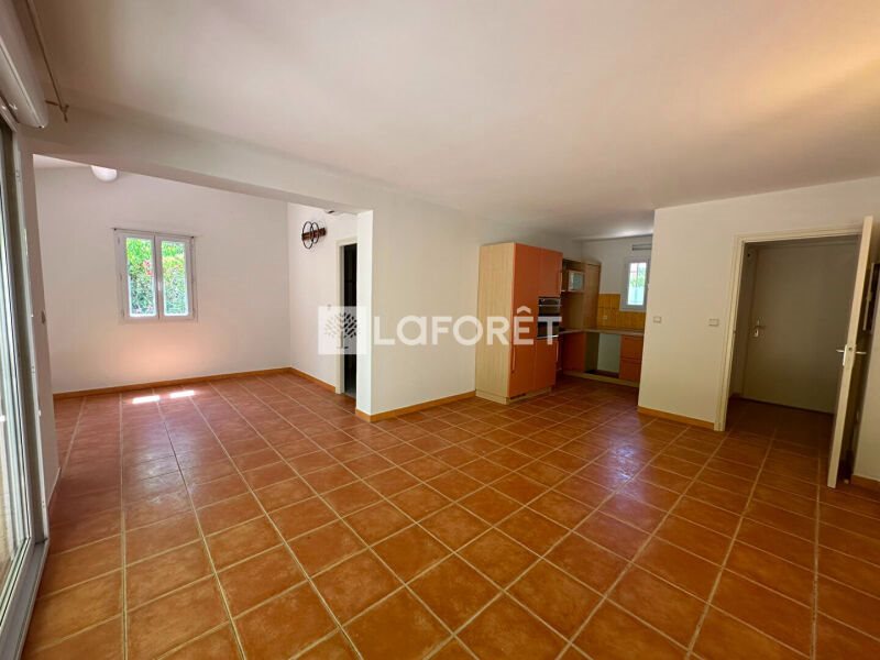 Maison à louer, 72m², Arles