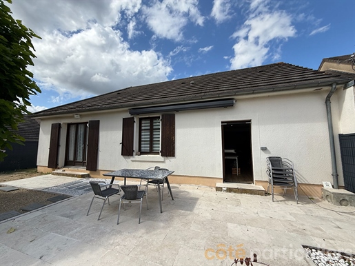 Maison 5 pièces 108 m² · à Saint-Amand-Montrond · 108 m² · 180 030 €