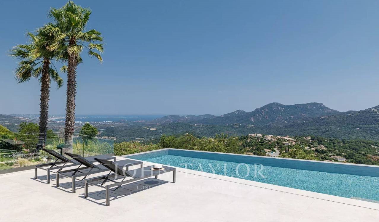 Maison à vendre, 352m², Les Adrets-de-l'Estérel