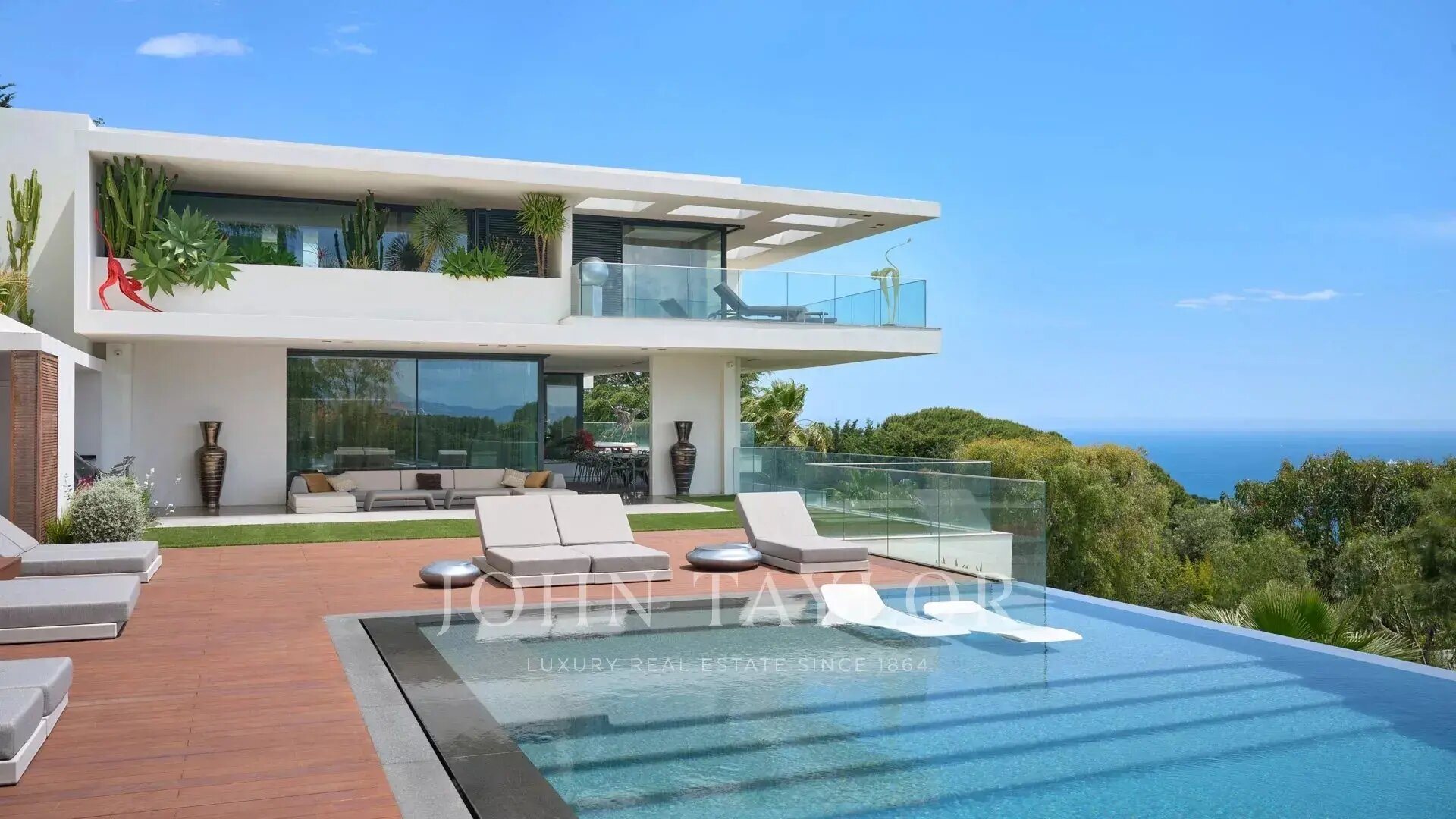 Maison à louer, 1400m², Cannes