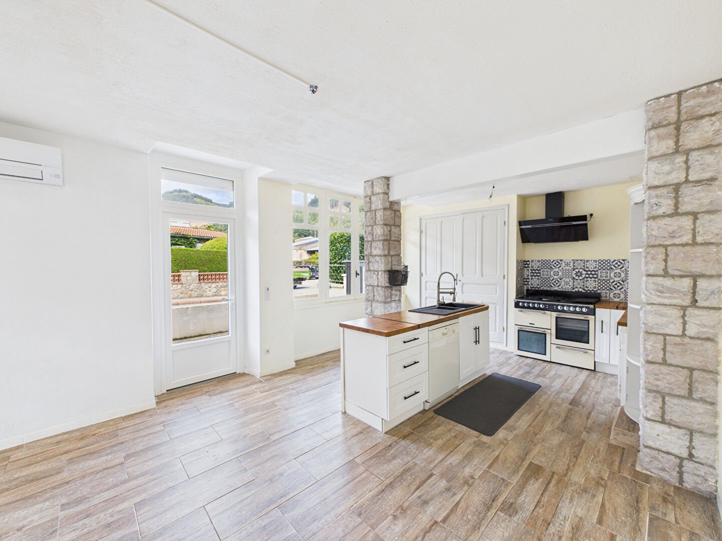 Maison à vendre, 180m², Le Cheylard