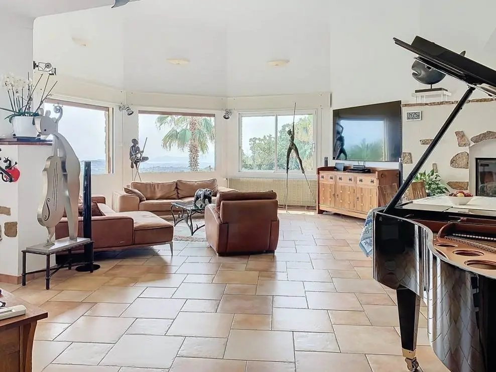 Maison à louer, 199m², Le Rouret