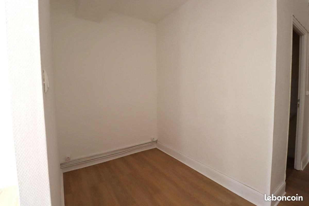 Appartement à louer, 22m², La Côte-Saint-André