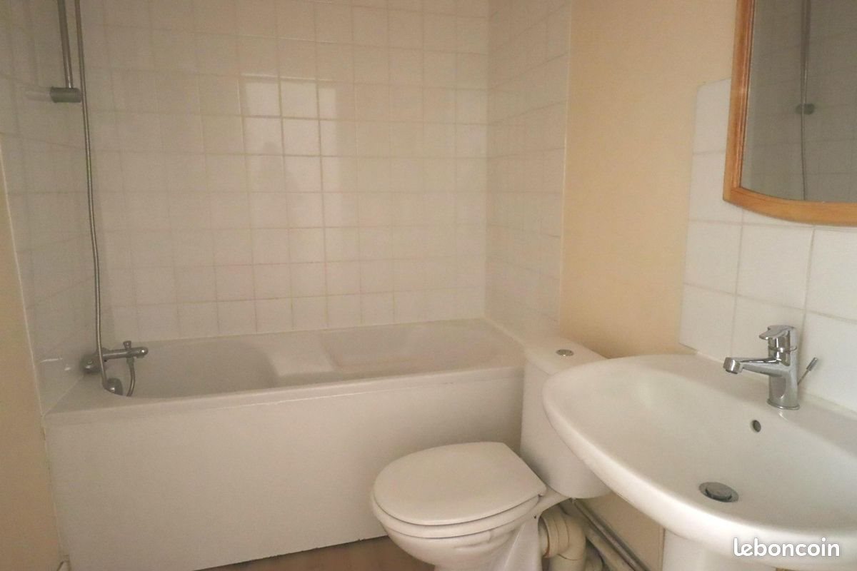 Appartement à louer, 22m², La Côte-Saint-André