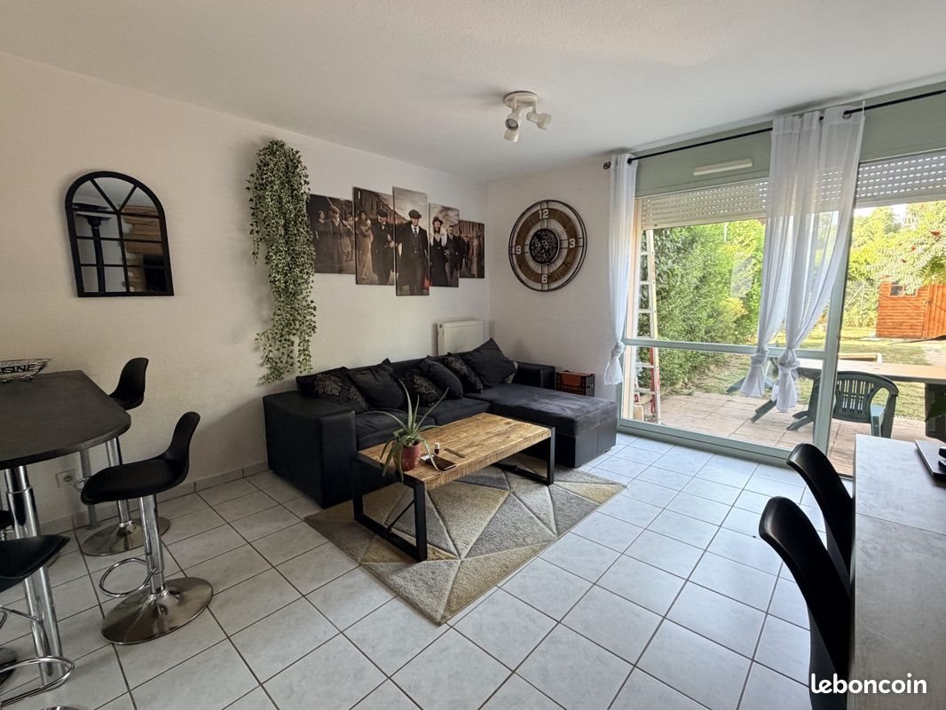Maison à louer, 81m², Saint-Etienne-de-Saint-Geoirs