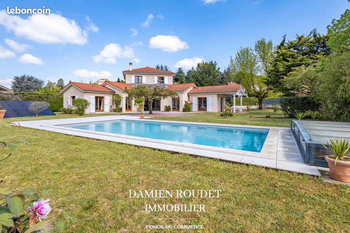 Maison à vendre, 240m², Frontonas