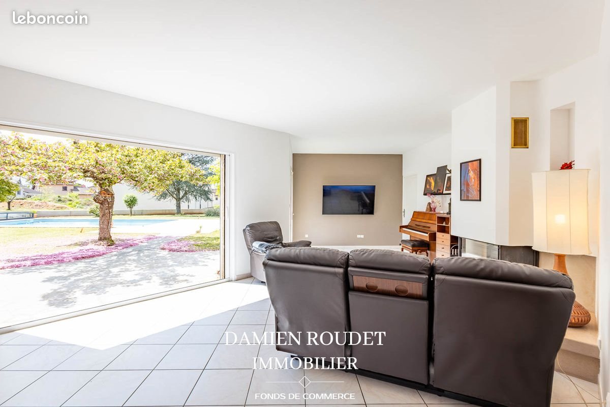 Maison à vendre, 240m², Frontonas